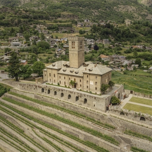 Castello di Sarre, vista aerea - ENIT SpA