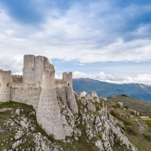 Vista aerea del castello di Rocca Calascio - ENIT SpA