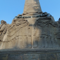Monumento ai Caduti della prima guerra mondiale (dettaglio fondo) - Maurolattuga