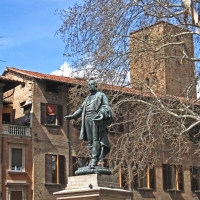 BO - Piazza Minghetti con il Monumento Minghetti (1)