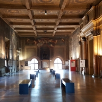 Bologna. Sala Farnese 2