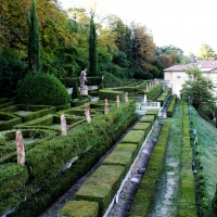 Statue di Villa Spada - LunaLinda - Bologna (BO)