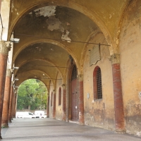Bologna Chiesa Baraccano portico