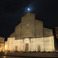 Luna e Basilica di San Petronio di notte - Claudio Bacchiani
