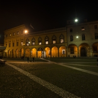Casa Isolani notturno - Wwikiwalter - Bologna (BO)