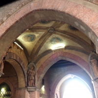 Voltone del Podestà con terracotte dei patroni di Bologna - MarkPagl