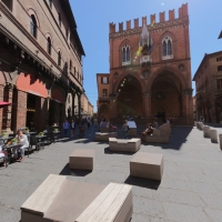Piazza e palazzo della Mercanzia - Xyzenyx - Bologna (BO)