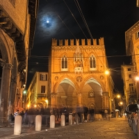 Piazza della Mercanzia di notte - Claudio Bacchiani - Bologna (BO)