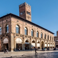 Bologna -- Piazza Maggiore - Vanni Lazzari