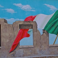 Sventola il tricolore sui muri di Dozza - Caba2011 - Dozza (BO)
