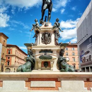 Fontana del Nettuno.. Bologna - Maretta Angelini