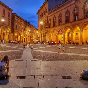 Piazza Santo Stefano. Bologna - Maretta Angelini