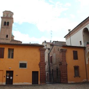 Palazzo Monsignani Sassatelli Cortile 2 - Dst81