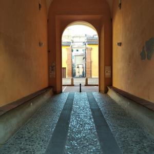 Palazzo Monsignani Sassatelli Entrata 1 - Dst81