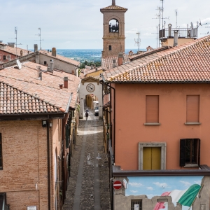 Dozza, via XX Settembre vista dalla Rocca Sforzesca - ENIT SpA