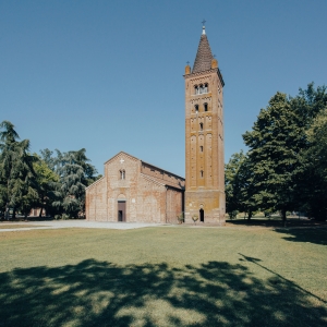 Chiesa Parrocchiale di Santa Maria Annunziata e San Biagio by Bologna Welcome