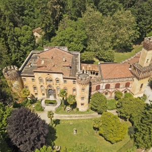Castello del Roccolo - veduta aerea - ENIT SpA