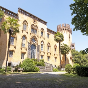 Facciata del Castello del Roccolo - ENIT SpA