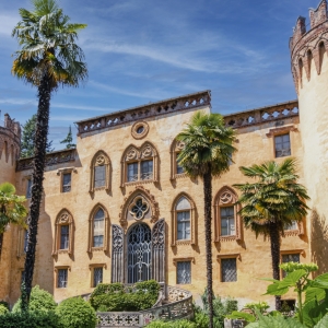 Facciata del Castello del Roccolo - ENIT SpA