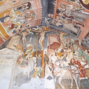 Crocifissione di Gesù Cristo, affresco del Quattrocento all'interno della chiesa del Castello della Manta - ENIT SpA
