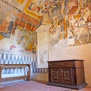 Ciclo di affreschi dedicato alla Passione di Cristo all'interno della chiesa del Castello della Manta - ENIT SpA