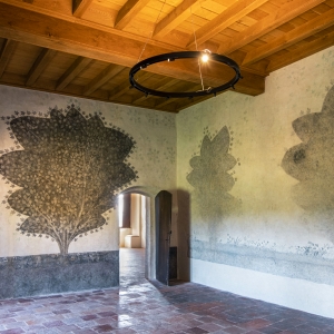 Castello della Manta, affreschi raffiguranti degli alberi - ENIT SpA