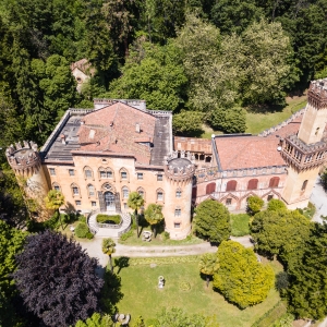 Castello del Roccolo - veduta aerea - ENIT SpA
