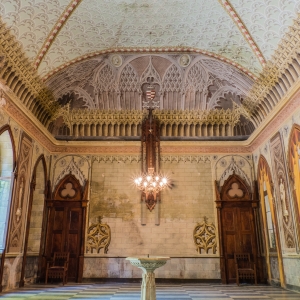 Castello del Roccolo - sala con fontana - ENIT SpA
