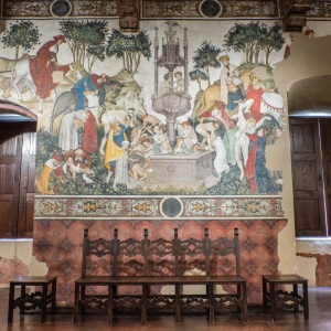 Fontana della giovinezza, affresco del Maestro del Castello della Manta (secolo XV) nella sala baronale - ENIT SpA