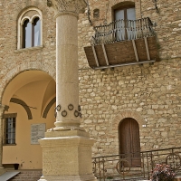 La Colonna dell'Ospitalità è il simbolo che caratterizza Bertinoro - Caba2011
