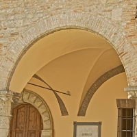 Archi del porticato palazzo Comunale - Caba2011