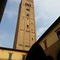 La Torre della Basilica di San Mercuriale, vista dal chiostro - Chiari86