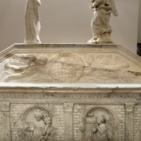 Antonio rossellino, sarcofago del beato marcolino amanni, 1458, da s. giacomo in s. domenico a forlì, 15 - Sailko