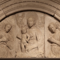 Gregorio di lorenzo, madonna col bambino tra due angeli, da duomo di forlÃ¬, porta della canonica, 1490-1510, 02 - Sailko - ForlÃ¬ (FC)