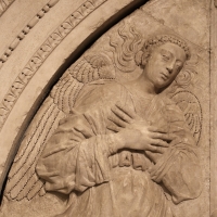Gregorio di lorenzo, madonna col bambino tra due angeli, da duomo di forlÃ¬, porta della canonica, 1490-1510, 03 - Sailko - ForlÃ¬ (FC)