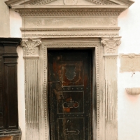 Pianetto (galeata), santa maria dei miracoli, interno, porta della sagrestia - Sailko