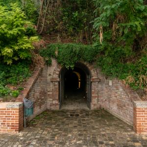 Ingresso tunnel antiaereo sotto al Castello Malatestiano di Longiano - Matteo Panzavolta