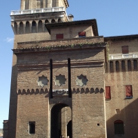 Castello Estense (torre di S. Paolo) durante &quot;autostoriche in CentroStorico&quot; 2010 - Tommaso Trombetta