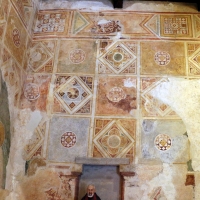 Scuola riminese, affreschi geometrici con bustini di santi, 1350-1400 ca. , affioramenti dell'XI secolo 05 by Sailko