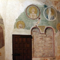 Pomposa, abbazia, interno, profeti e pontefici dell'XI secolo sotto gli affreschi trecenteschi 02 - Sailko