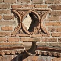 Elemento decorativo cortile casa Romei Ferrara - Nicola Quirico