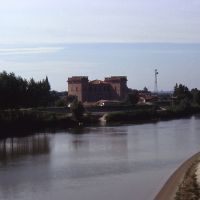 veduta del Castello Estense dal fiume - rebeschini