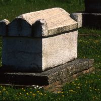Sarcofago romano a Voghenza - Meneghetti