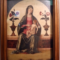 Ercole de' roberti, madonna col bambino tra due vasi di rose, 01 - Sailko