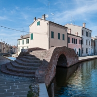 Ponte dei Sisti nel centro storico di Comacchio - Vanni Lazzari - Comacchio (FE)