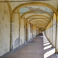 Tra le colonne del loggiato - GianlucaMoretti - Comacchio (FE)