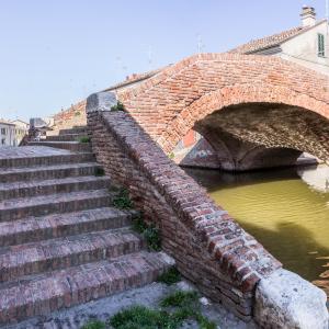 Comacchio -- Ponte San Pietro -- - Vanni Lazzari