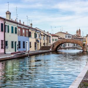 Centro storico di Comacchio - Ponte San Pietro - - Vanni Lazzari
