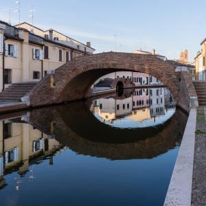 Ponte San Pietro nel centro storico di Comacchio - Vanni Lazzari