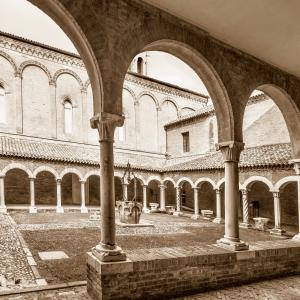 Ferrara - Chiostro di San Romano - Vanni Lazzari
